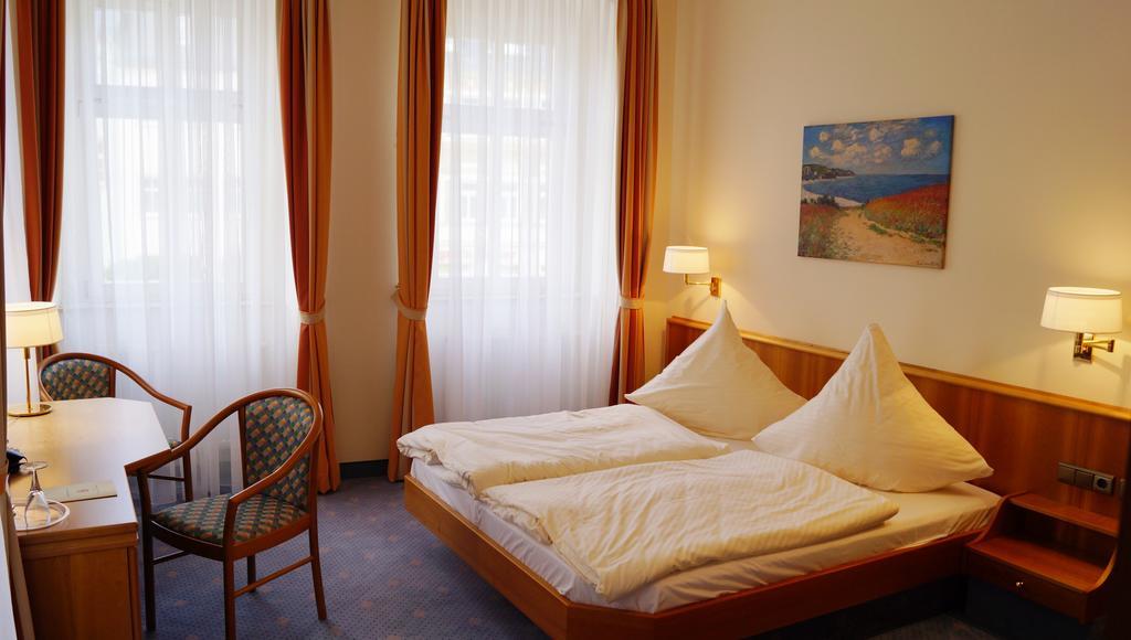 Hotel Goldener Loewe Waldheim Pokoj fotografie